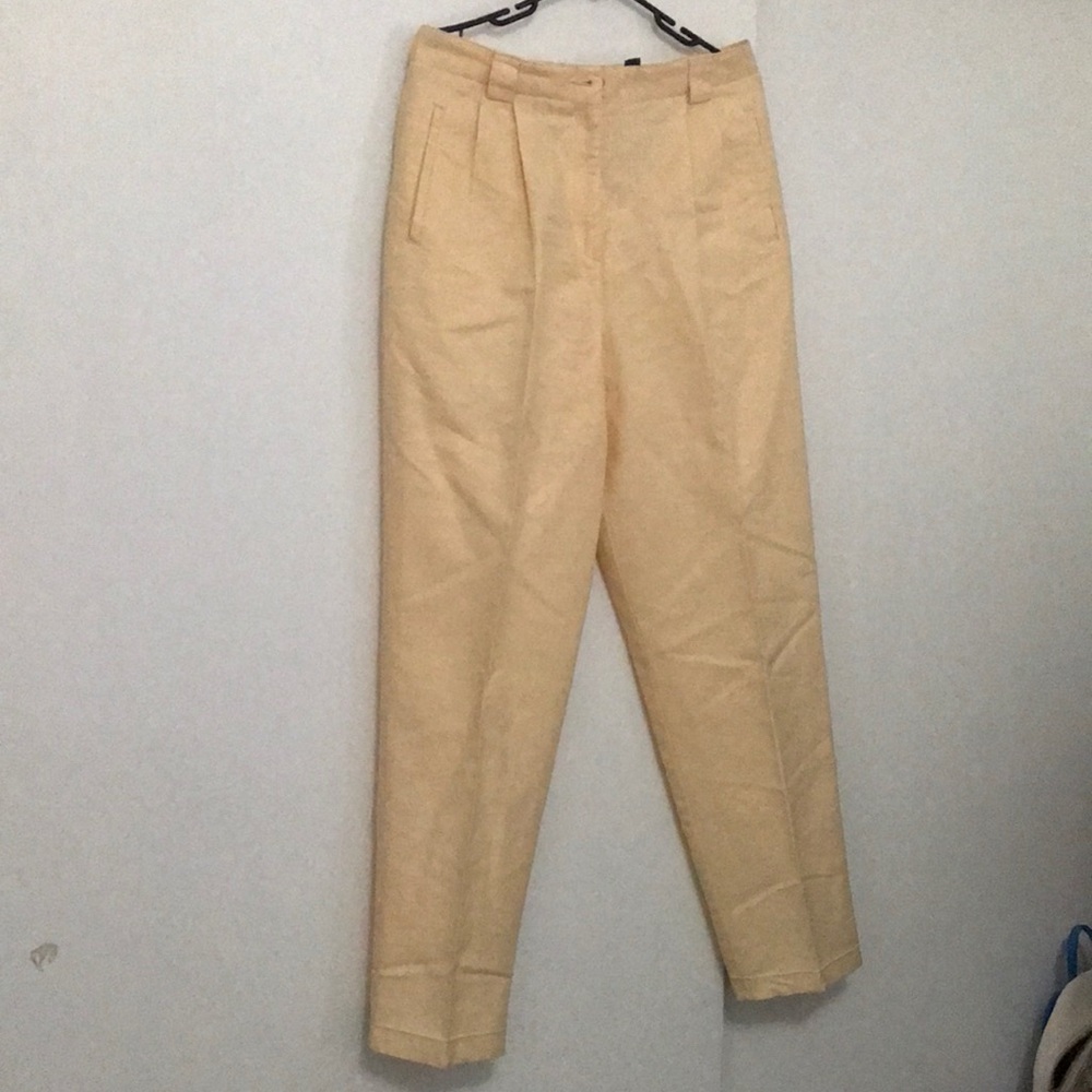 Yellow pants